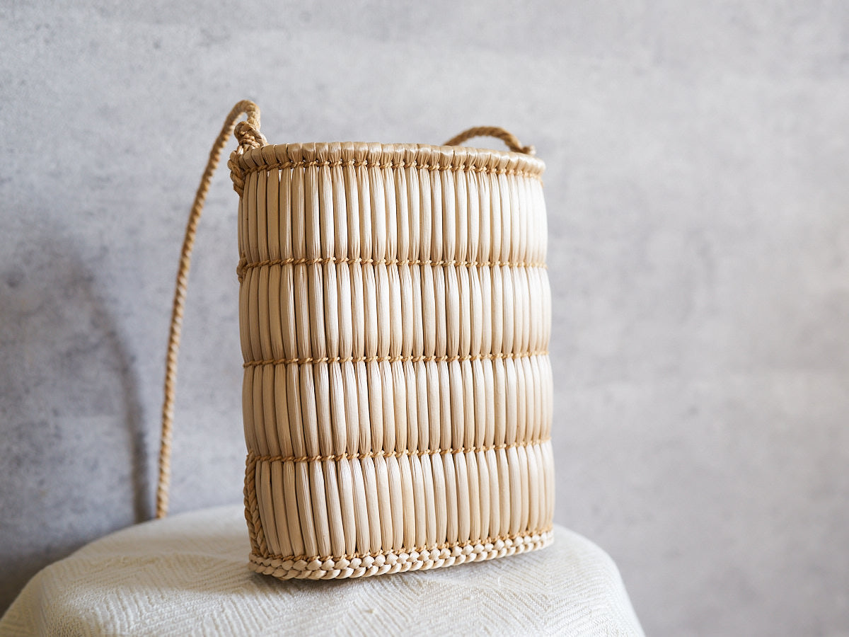 096杉 天然木 くり抜き 一刀彫 木彫 かご バスケット Japanese Crafts – 市川籠店 | 1basketry