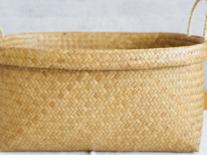 Deep Oval Basket with Handle / Krajood Grass / THA 3115142