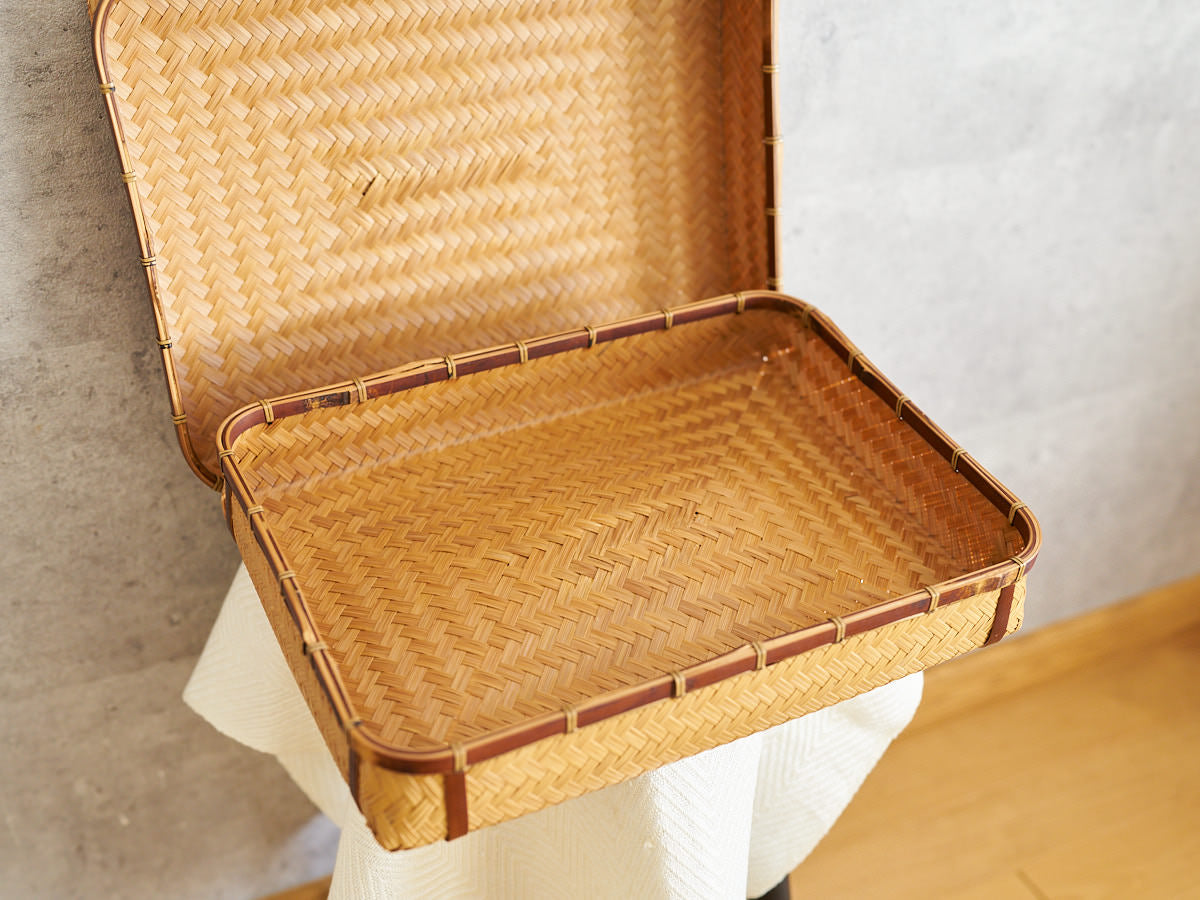 Three-Strip Weave Document Box – Urushi Lacquer Finish / Carbonized Bamboo / Oita-JPN 850419-1