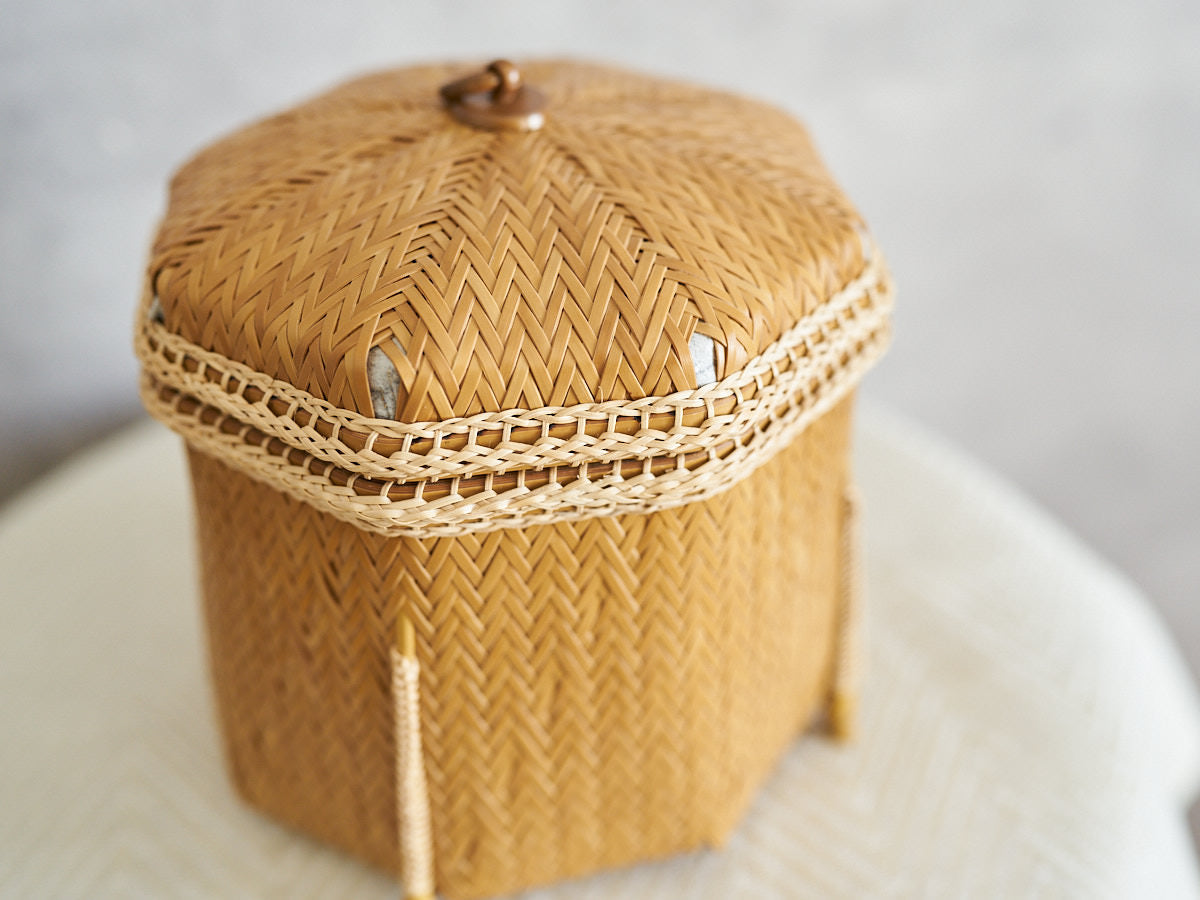 Octagonal Jewelry Box / Carbonized Bamboo / Oita-JPN 850411-1