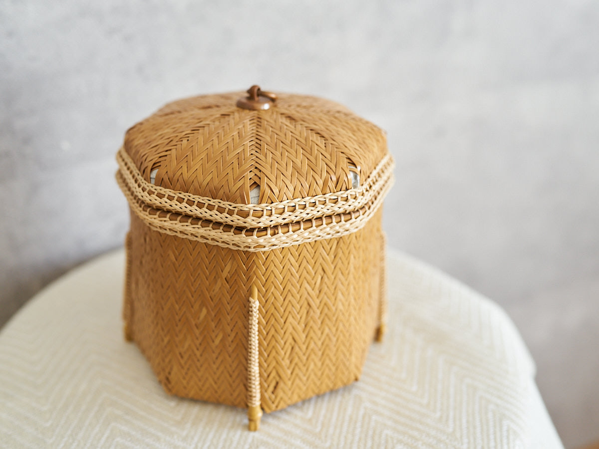 Octagonal Jewelry Box / Carbonized Bamboo / Oita-JPN 850411-1