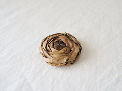 Flower Brooch / Walnut Bark / Yamagata-JPN 311415