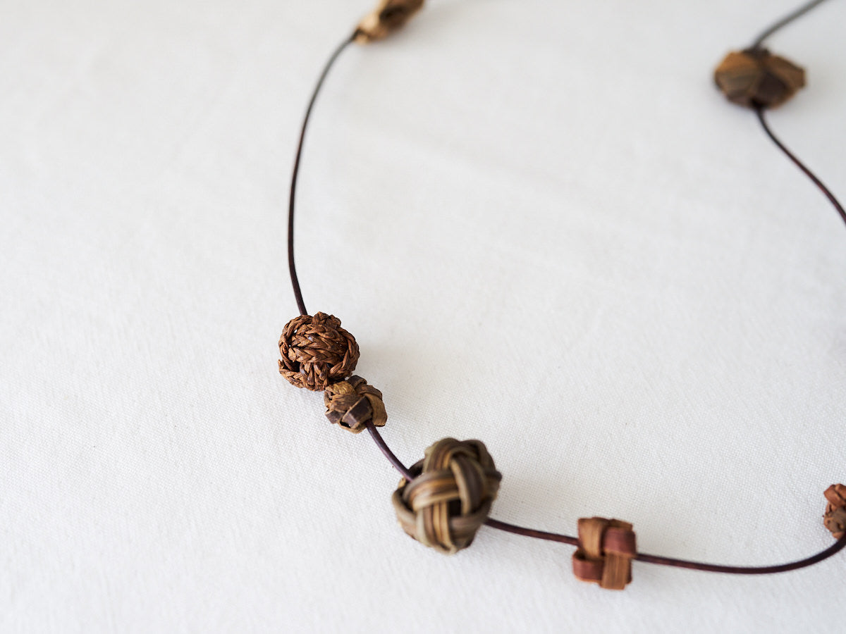 Long Pendant “Mix” / Grapevine, Walnut, Akebi / Yamagata-JPN 311425-1