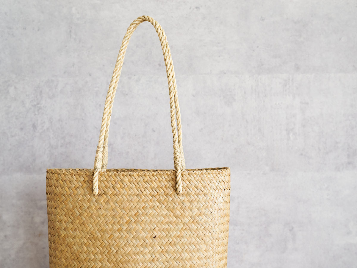 Slim Tote Basket Bag – Handheld & Shoulder / Krajood Grass / THA 3115140