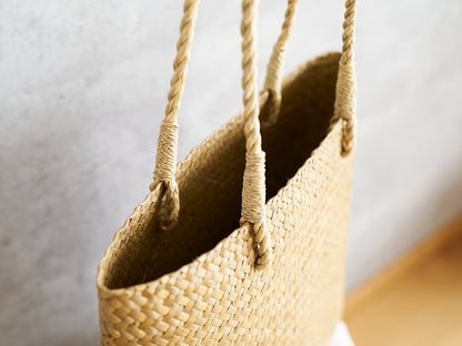 Slim Tote Basket Bag – Handheld & Shoulder / Krajood Grass / THA 3115140