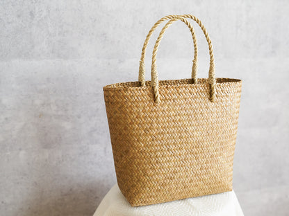 Slim Tote Basket Bag – Handheld & Shoulder / Krajood Grass / THA 3115140