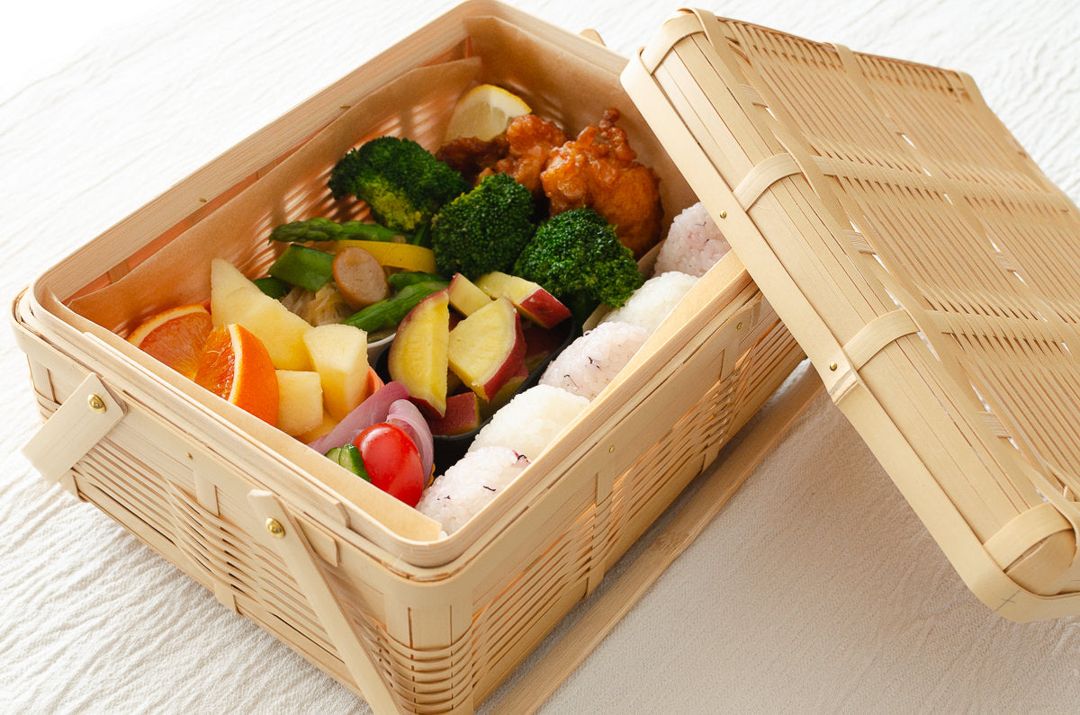 Lunch box with handle M, L, L(2-tier) / White bamboo / Kagoshima-JPN 321105