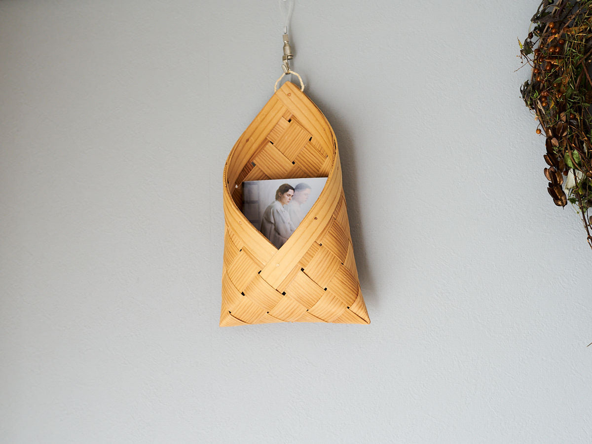 Letter Basket / Pine / EST 330705