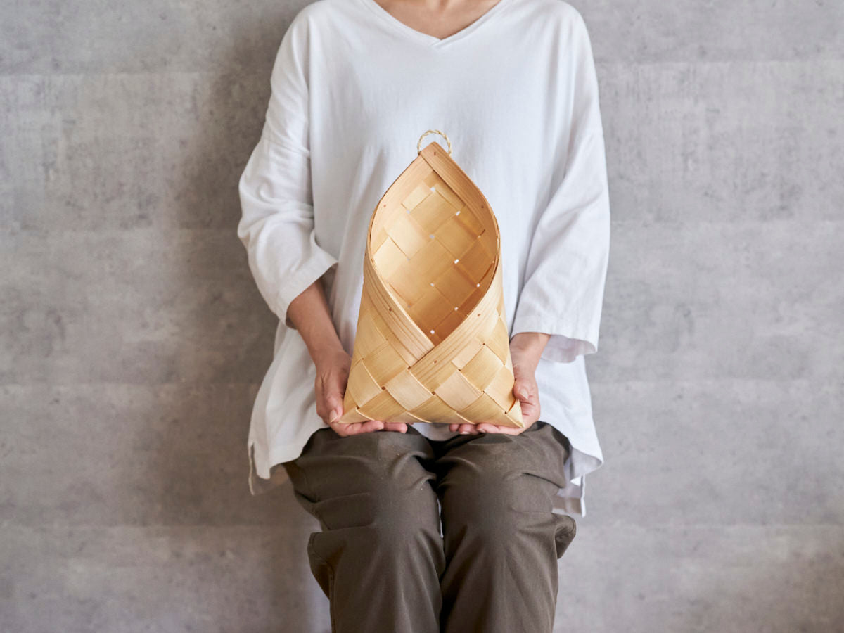 Letter Basket / Pine / EST 330705