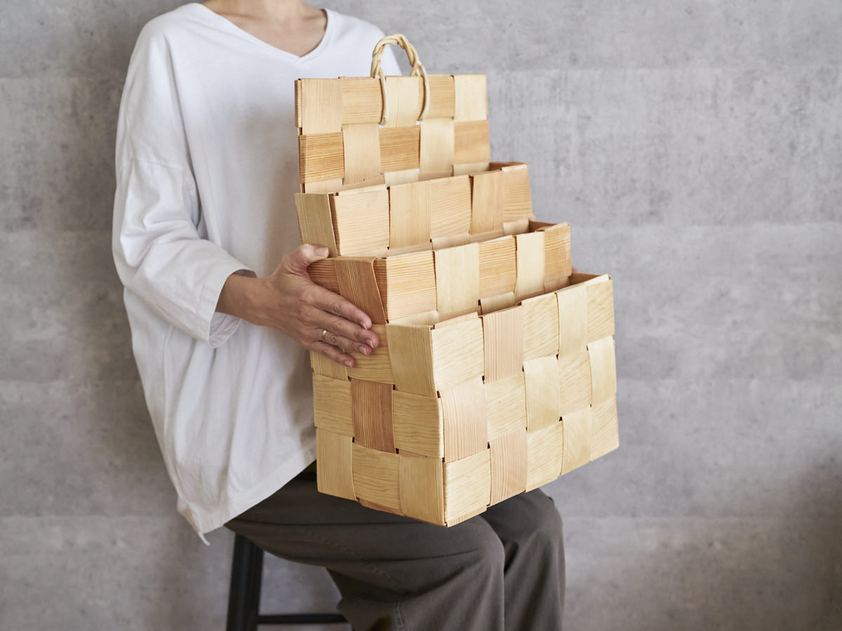 Magazine rack / Pine / EST 330707