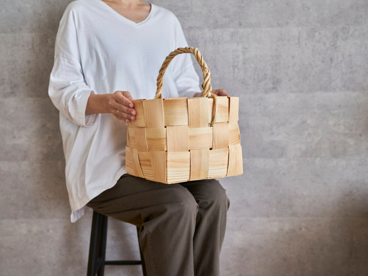 エストニア/パイン　丸バスケット　ワンハンドル　S・M　２サイズ