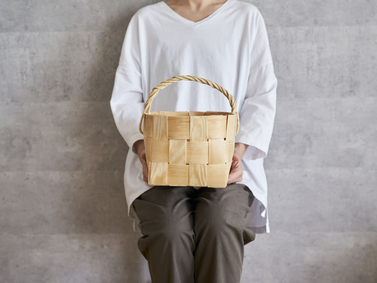 エストニア/パイン　丸バスケット　ワンハンドル　S・M　２サイズ