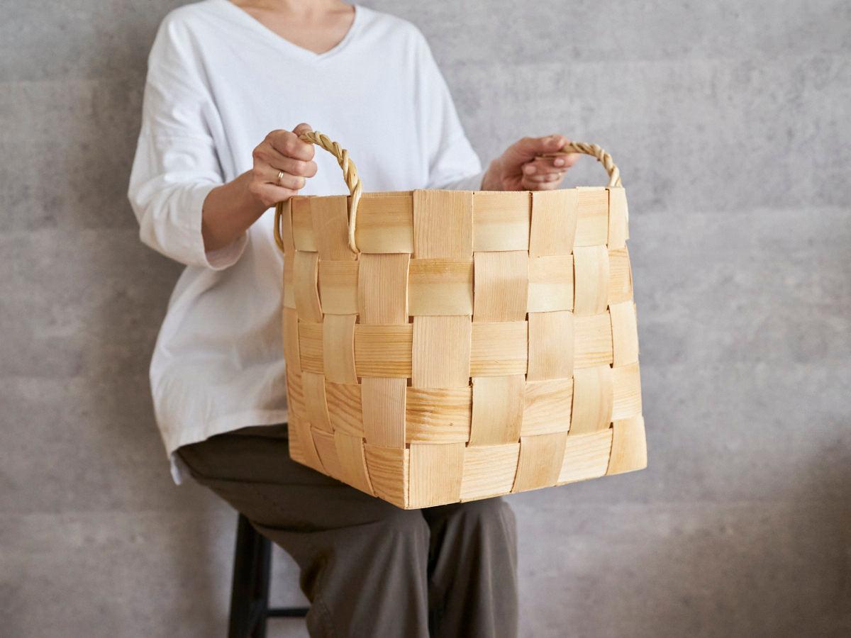 Laundry Basket Tall / Pine / EST 330728