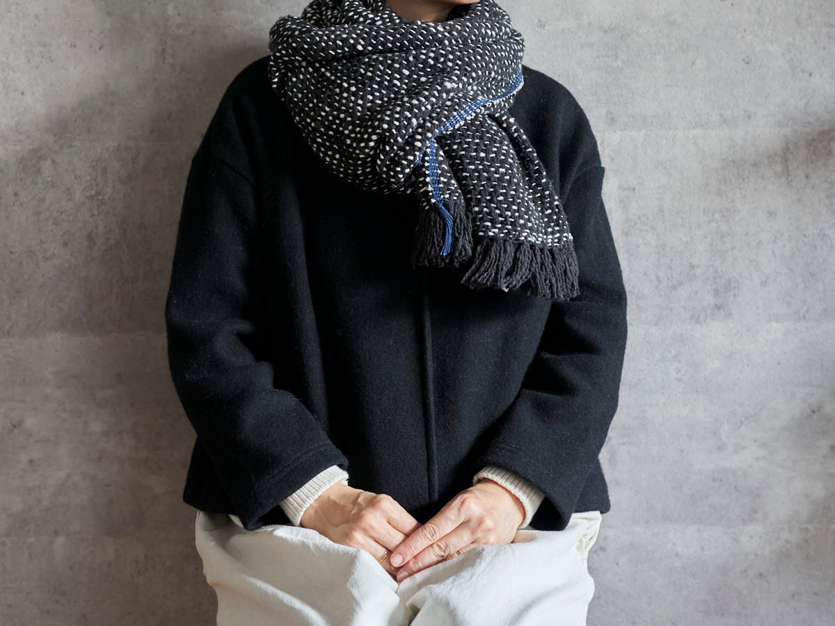 インド/コットン　ガラ紡　ミディアムストール　Herringbone-Dot Black　330930-3