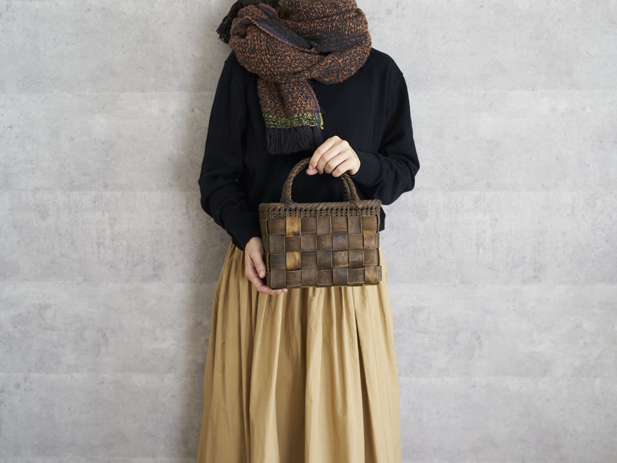 インド/コットン　ガラ紡　ミディアムストール　Double Face-Charcoal Brown　330930-6