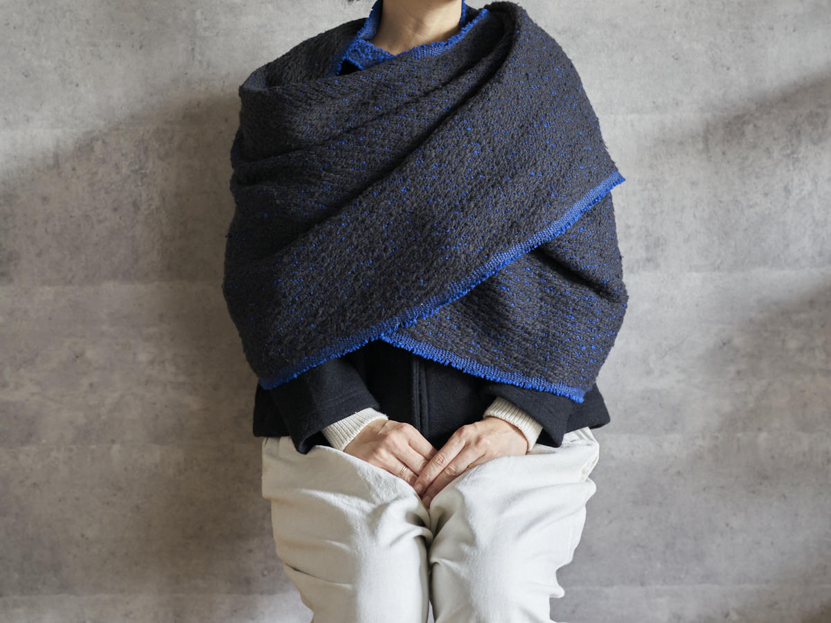 ガラ紡のコットンストール 軽やかでやさしい肌ざわり – 市川籠店