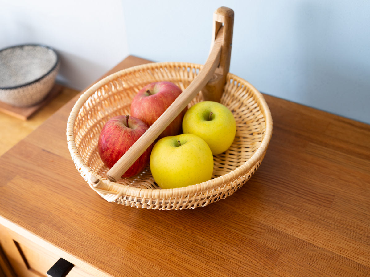 640209-1　ドイツ/やなぎ×ヘーゼル　くるみ割りバスケット