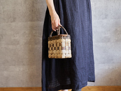 1510753　岩手県/くるみ　手提　tiny　表皮市松　裏皮ライン