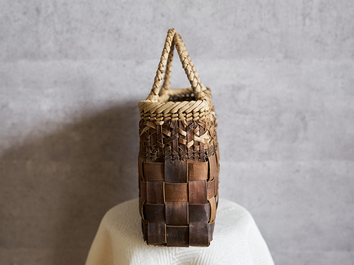 岩手県/くるみ　手提　裏皮市松　縁手表皮　アッパーモザイク　1510751