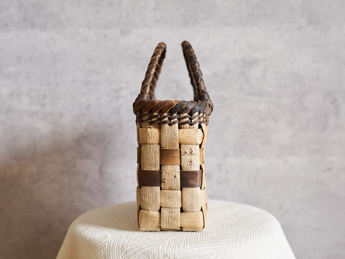 1510753　岩手県/くるみ　手提　tiny　表皮市松　裏皮ライン