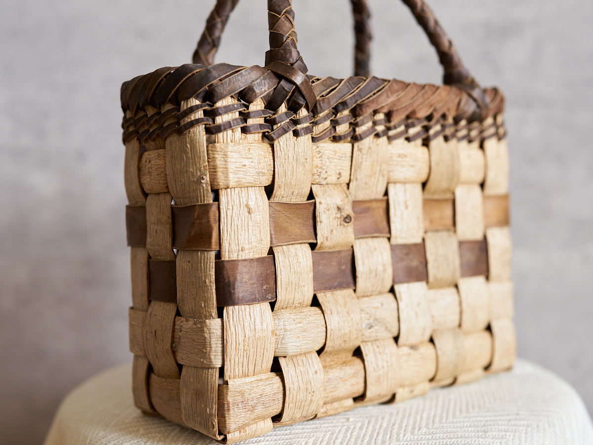 1510753　岩手県/くるみ　手提　tiny　表皮市松　裏皮ライン