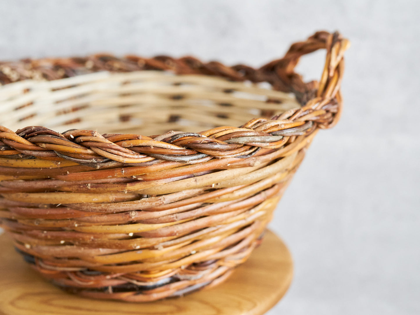 Round Basket with Two Handles / Willow / ESP 610606-1