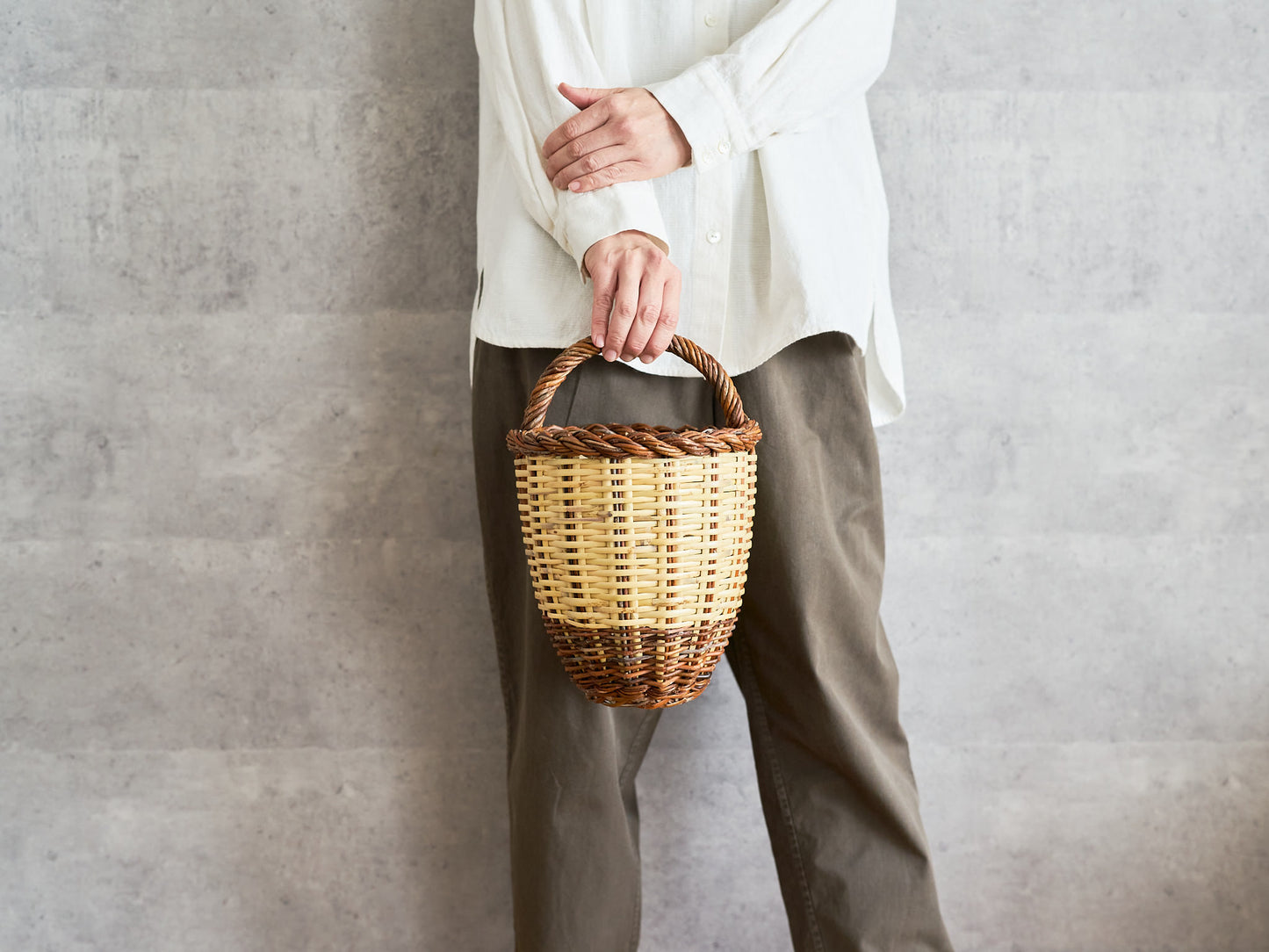 Tall willow and caña market basket with handle / やなぎとカーニャの一本手トールバスケット（買い物かご）