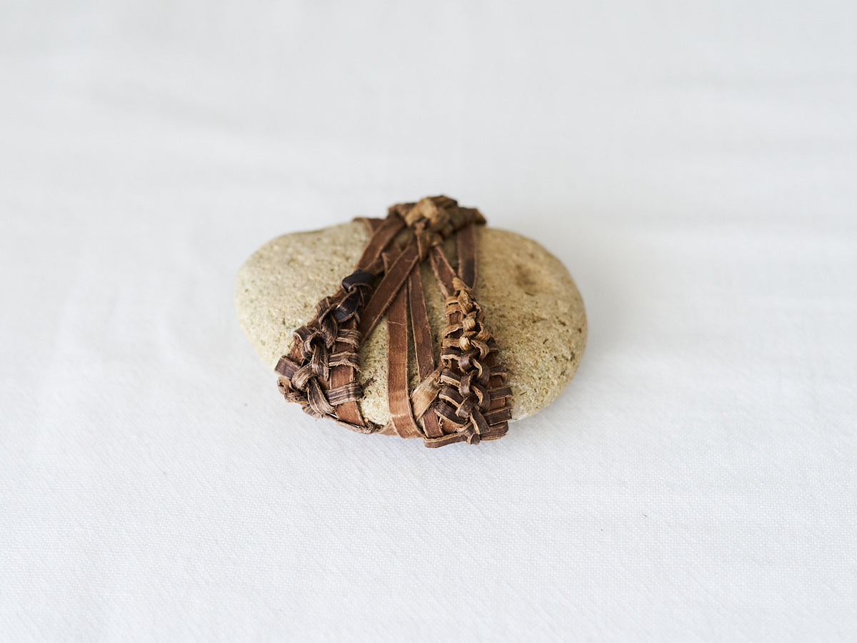 Paperweight（Shop Selection） / Walnut & Stone / Yamagata-JPN 311433-1