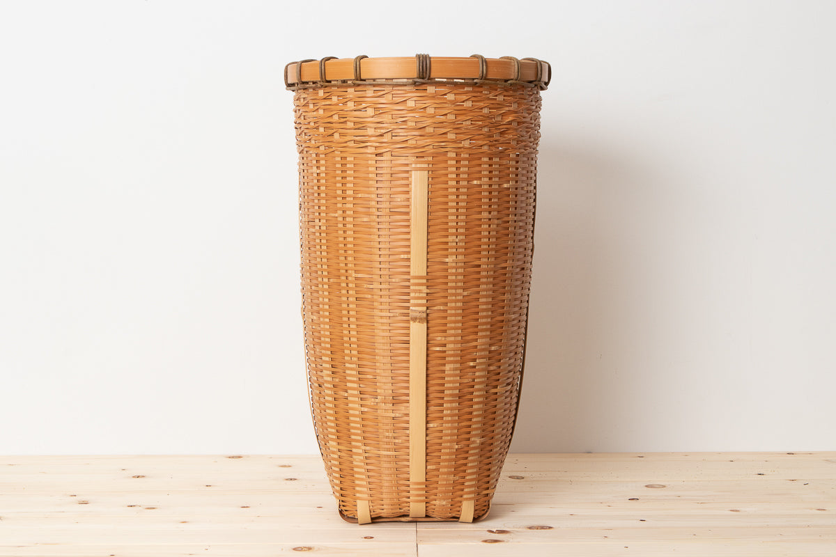 Flower basket "Sēkai-Chakago" / Madake bamboo / Ōita-JPN 220627-1