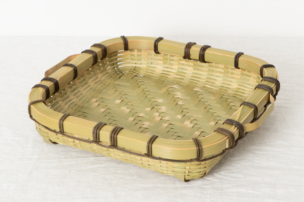 A double-handled basket tray / Madake bamboo / Ōita-JPN 220663-1