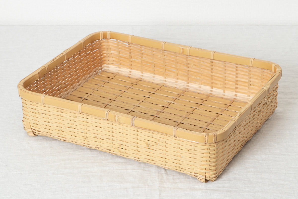 Organizing basket -shallow- S,L / White bamboo / Ōita-JPN 850407