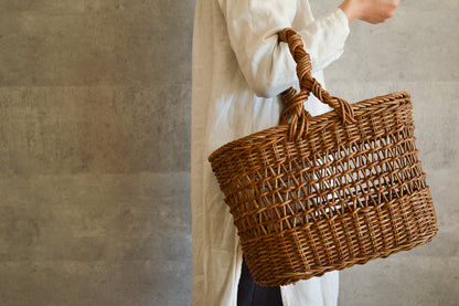 Half open weave basket / Brown Akebi vine / Nagano-JPN 311215-1