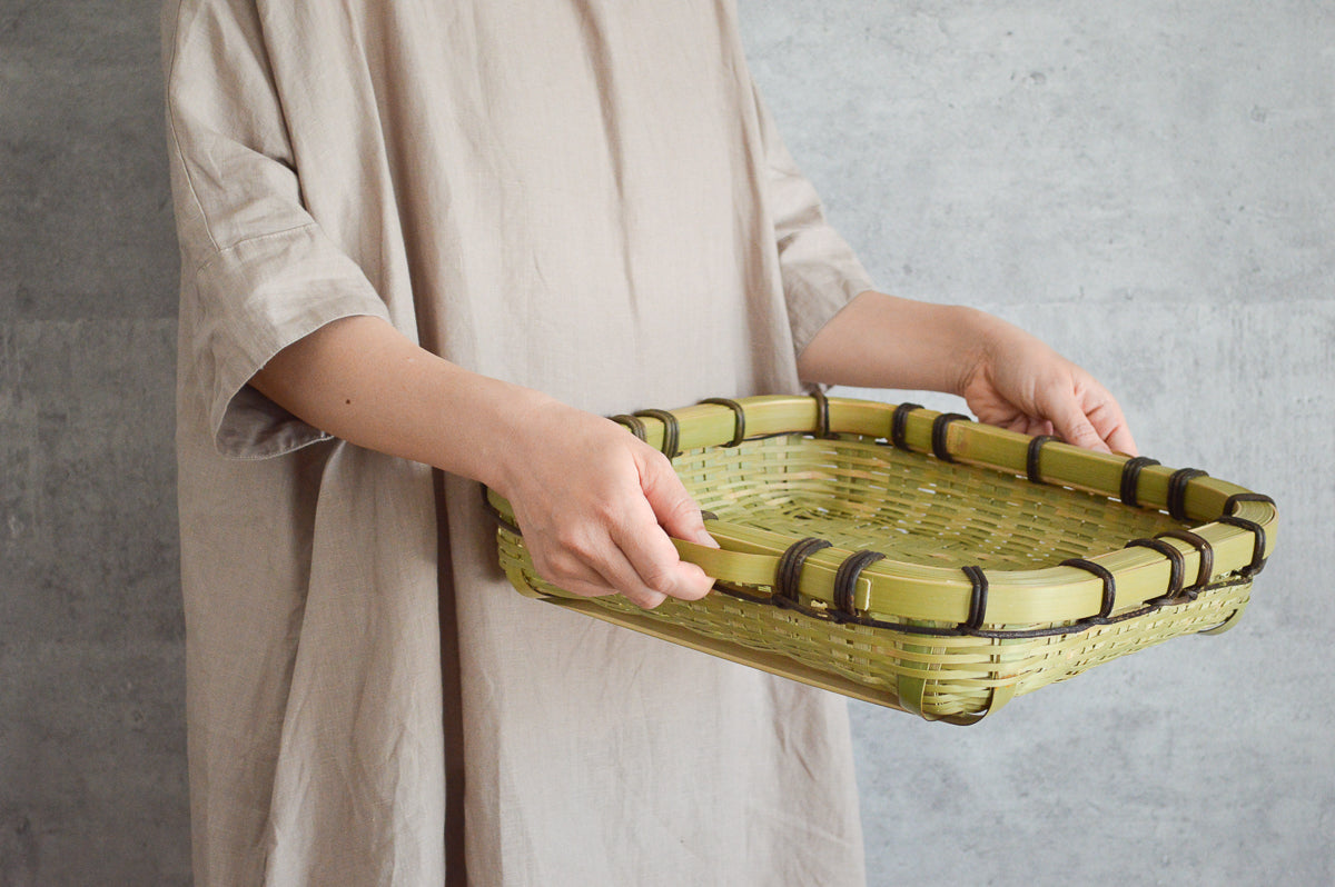 A double-handled basket tray / Madake bamboo / Ōita-JPN 220663-1